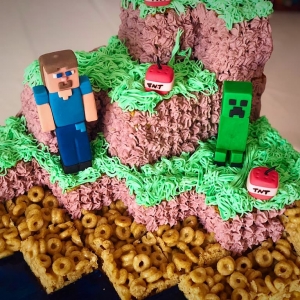 Stve su torta a tema minecraft