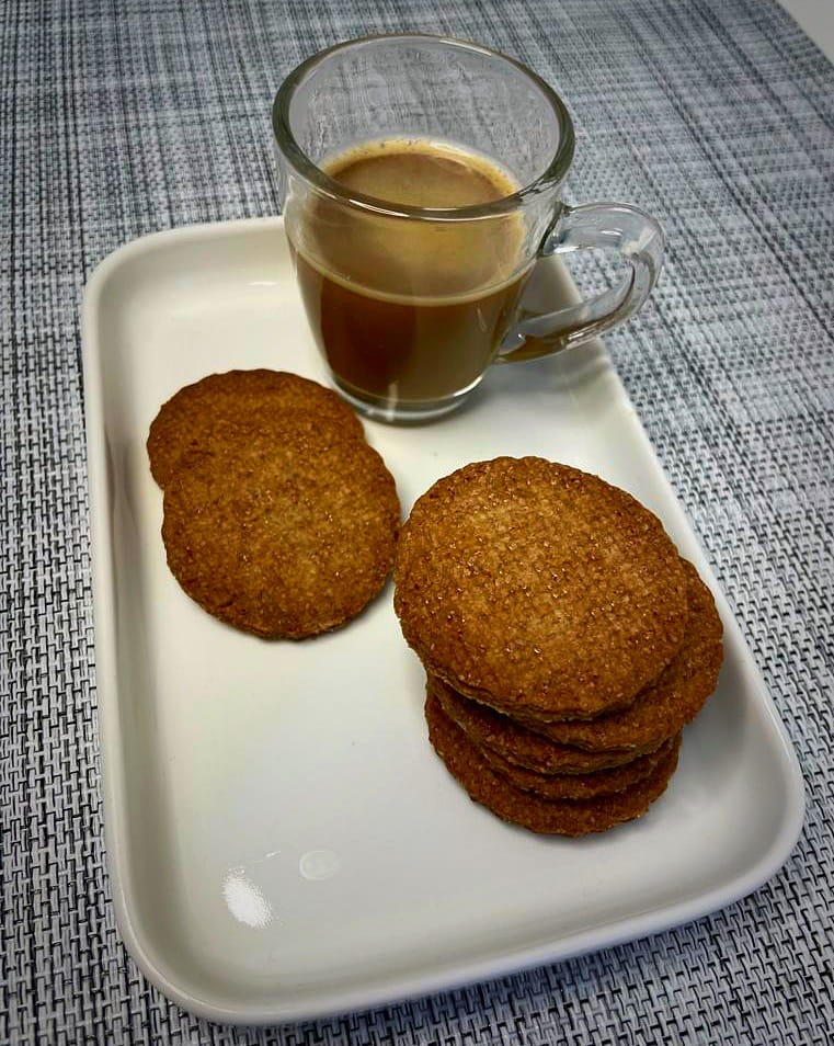biscotti speziati con un buon caffé