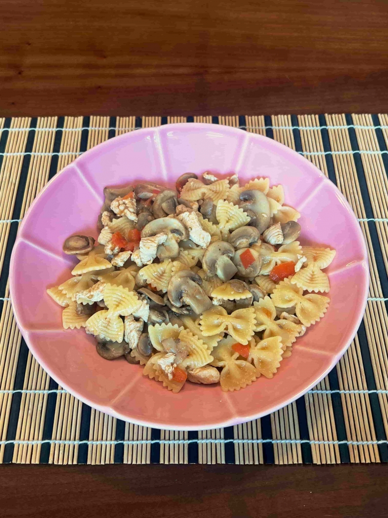 pasta farfalle tacchino e funghi